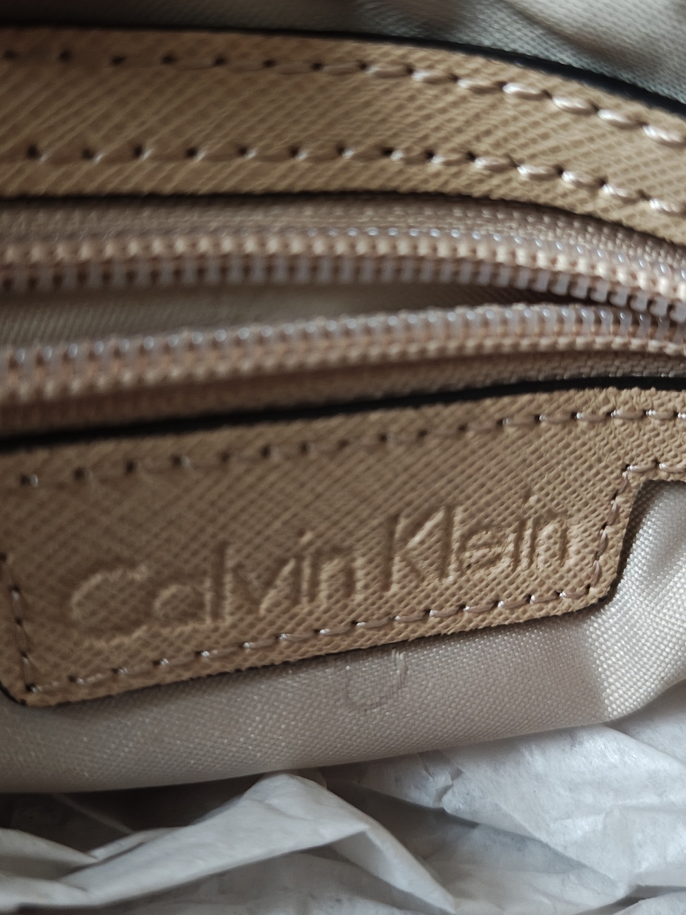 Calvin Klein Men's Beige Leather Zip Pouch